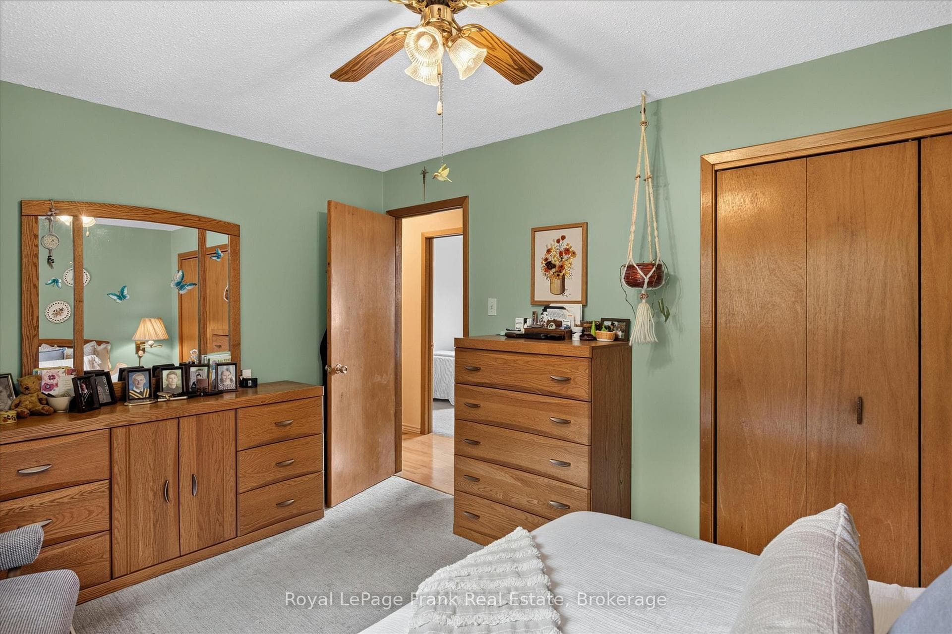 18 Redwood Court photo 28