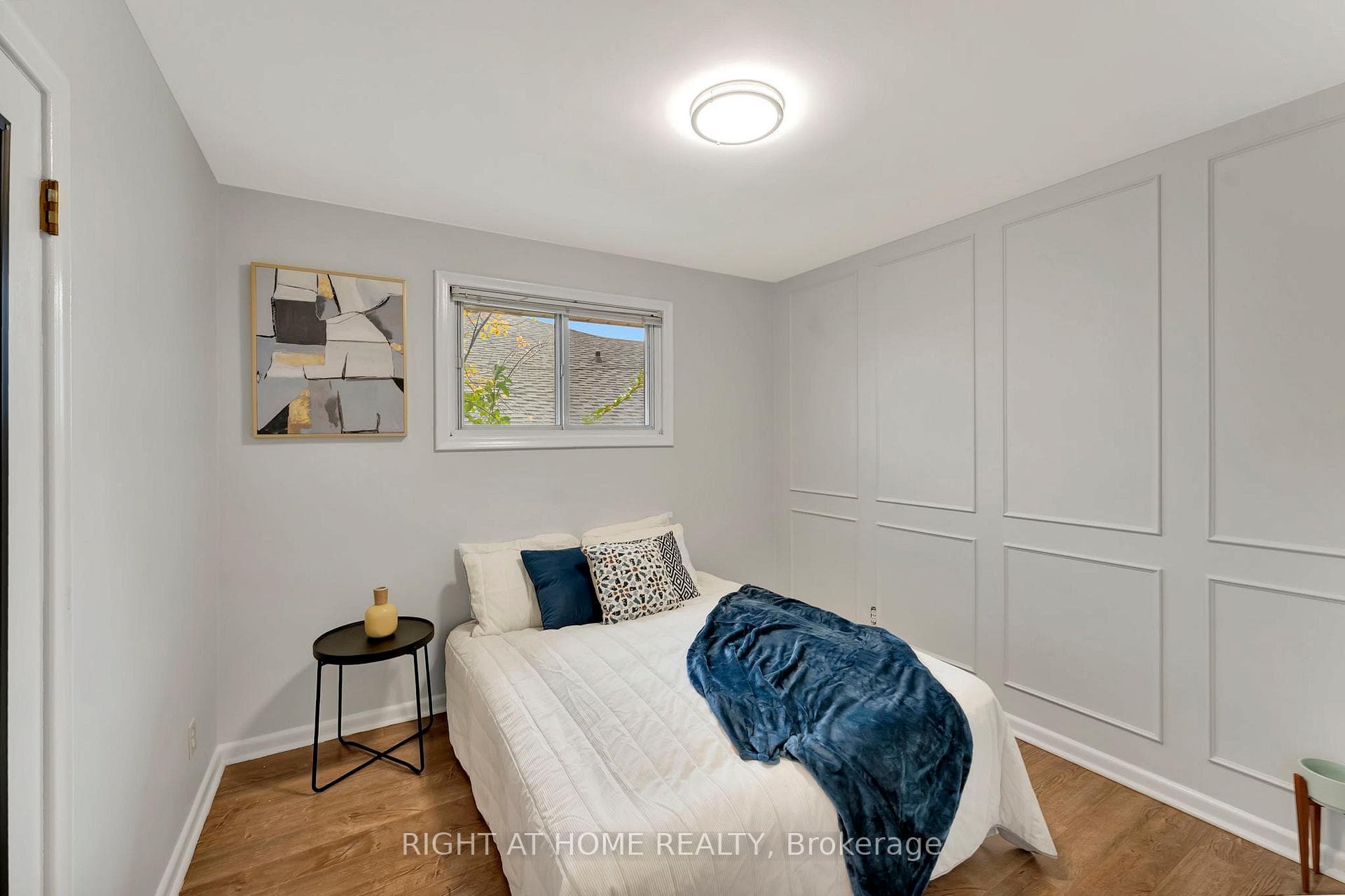 82 Warren Avenue photo 16