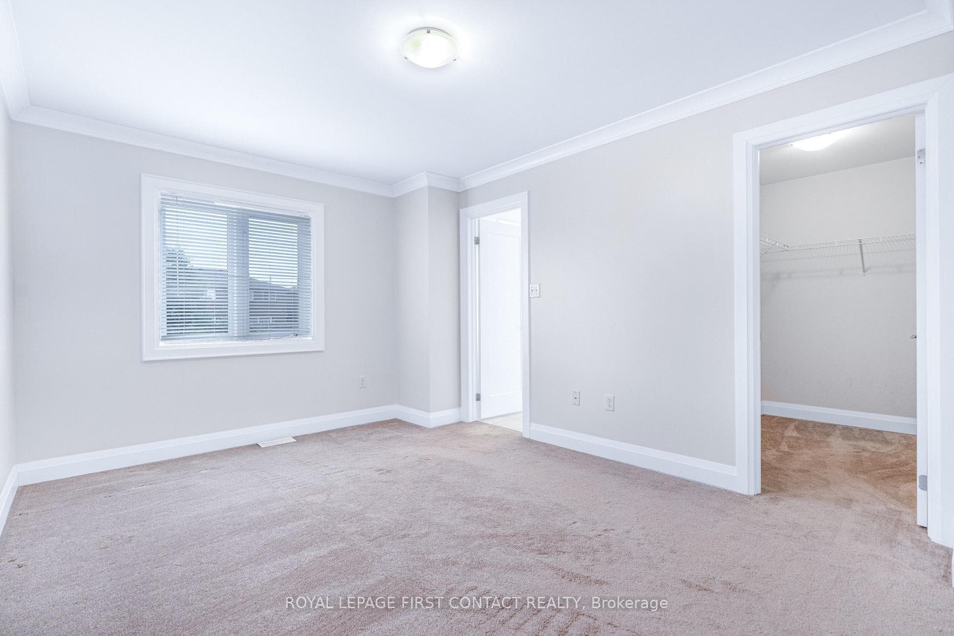 29 MADELAINE Drive Unit 4 photo 14