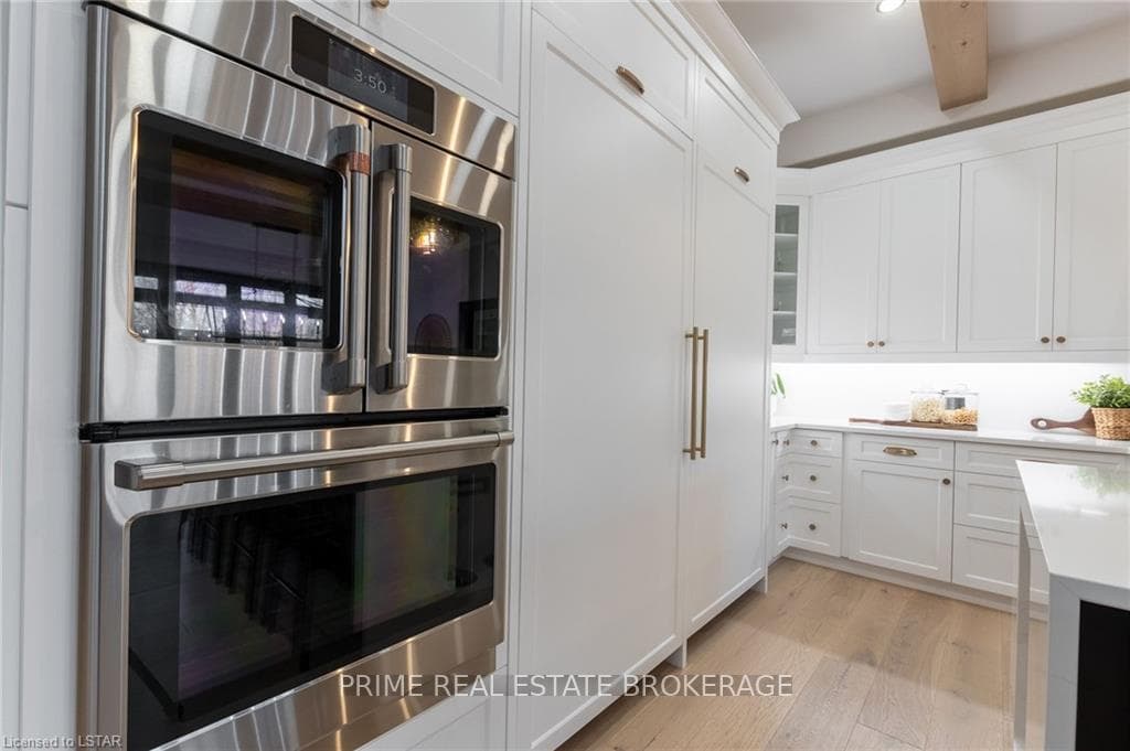 584522 BEACHVILLE Road photo 14