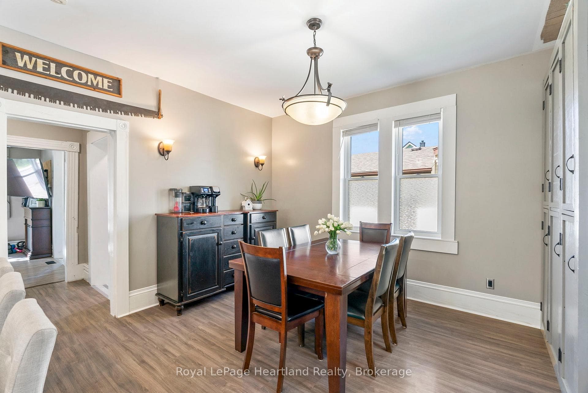 555 RAGLAN Street photo 19