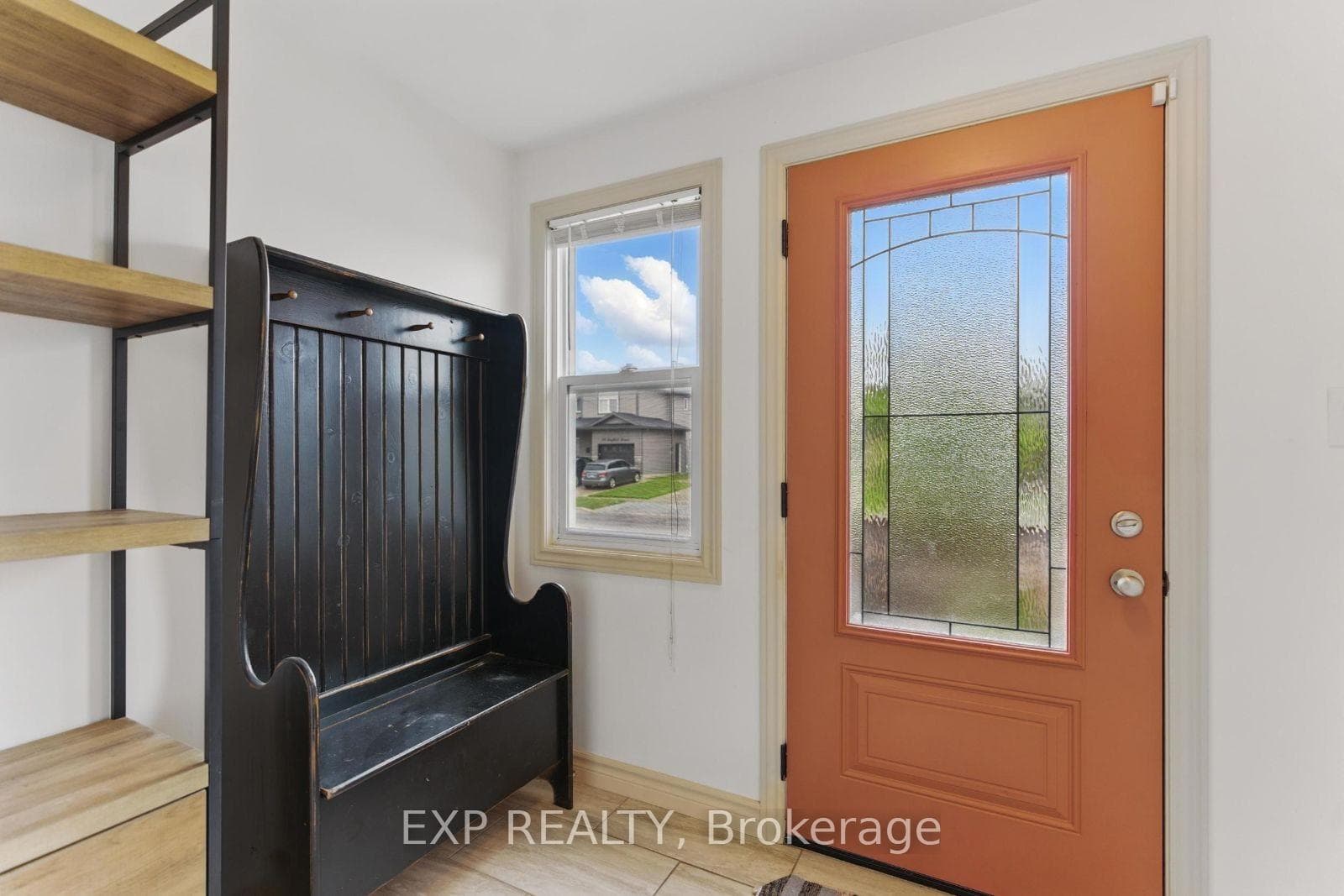 104 SCHOLFIELD Avenue photo 3