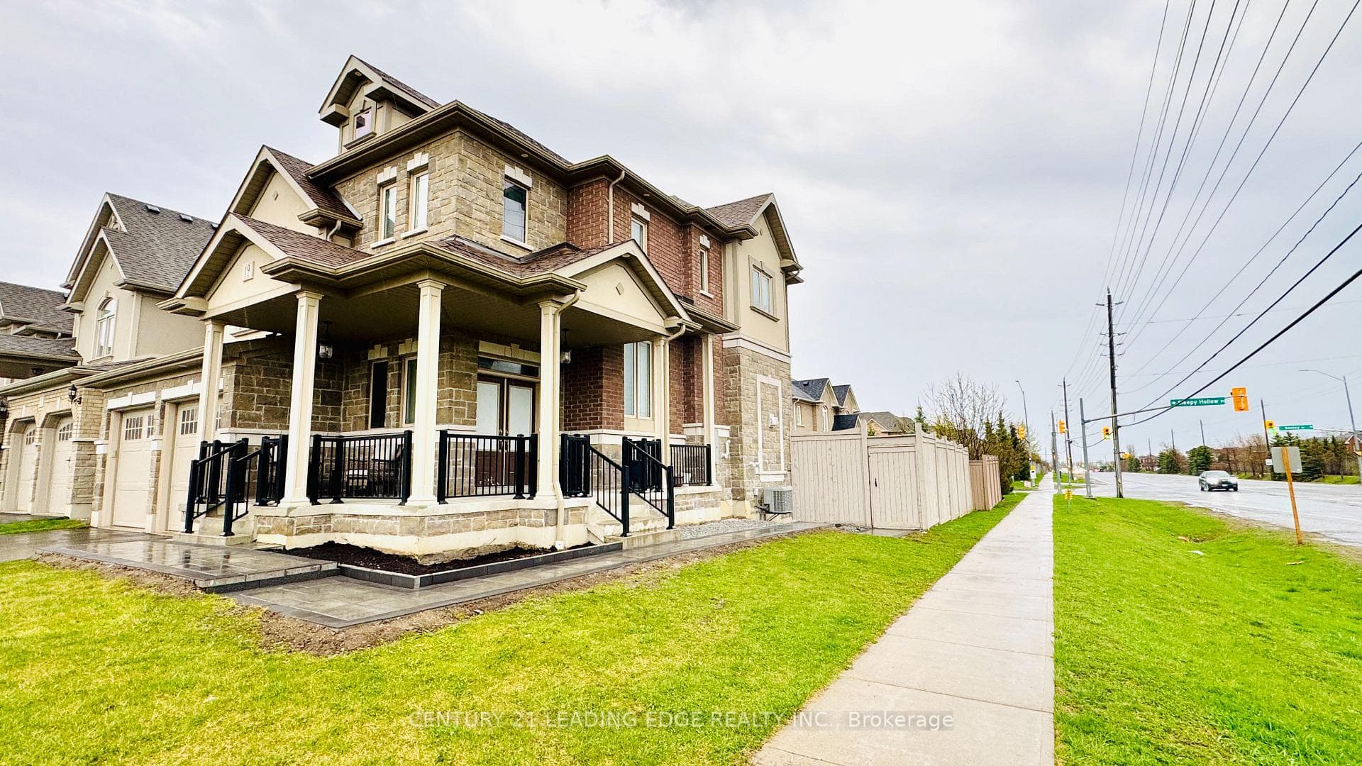 19 Savanna Court photo 2
