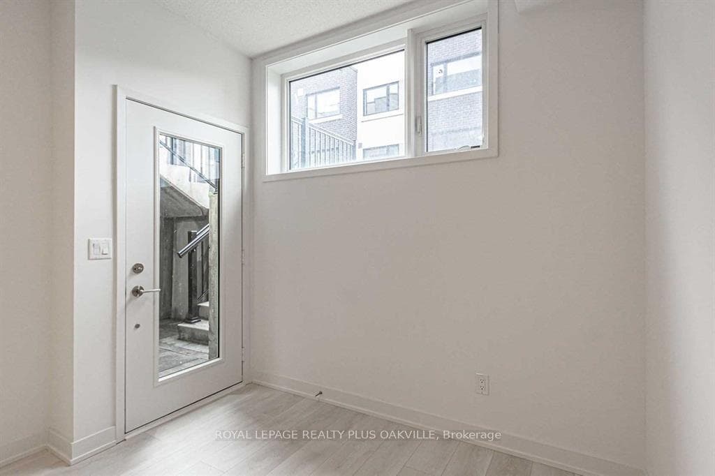 1139 Cooke Boulevard Unit 305 photo 7