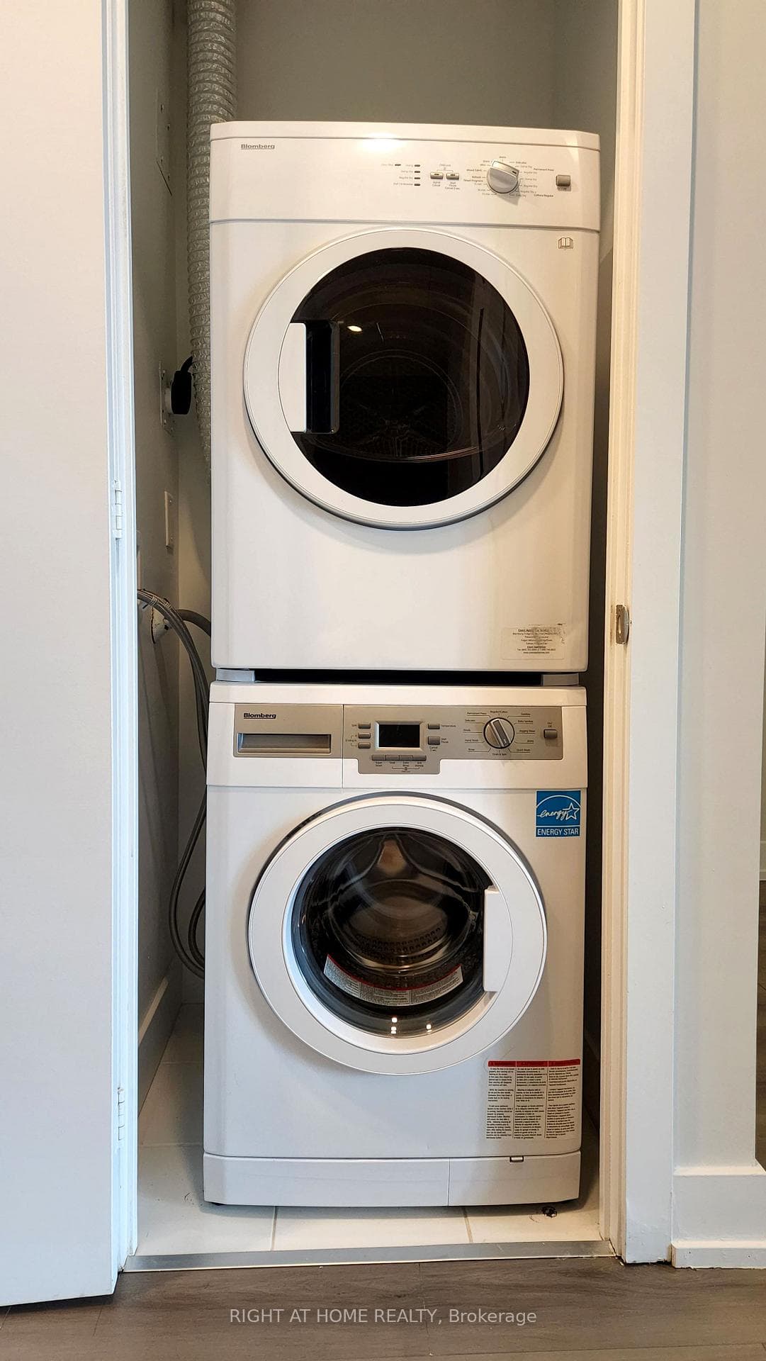7 Grenville Street Unit 2809 photo 17