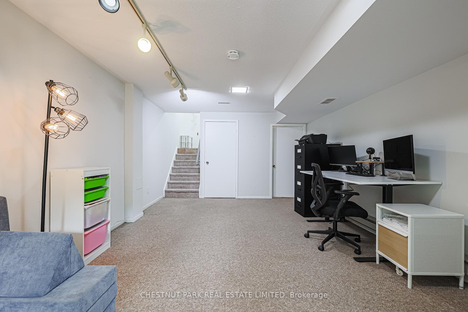 77 Crimson Millway Way photo 42