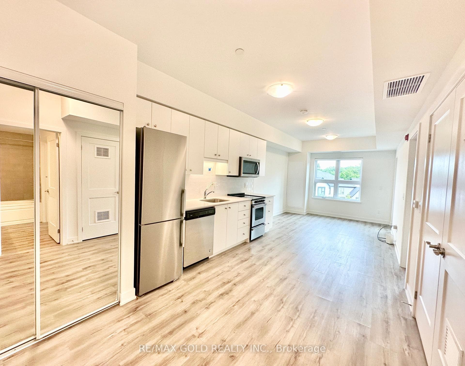 110 Fergus Avenue Unit 307 photo 4