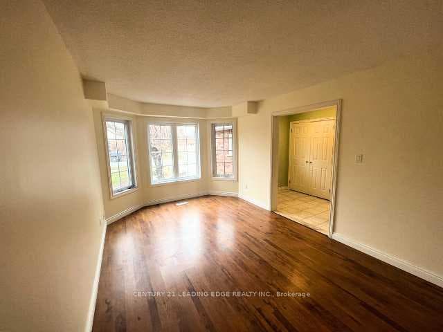 820 Lindsay Boulevard photo 3