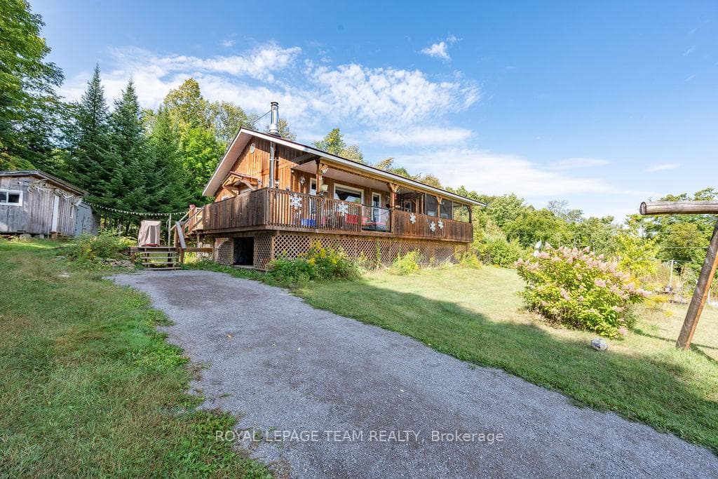105 Heins Road photo 1