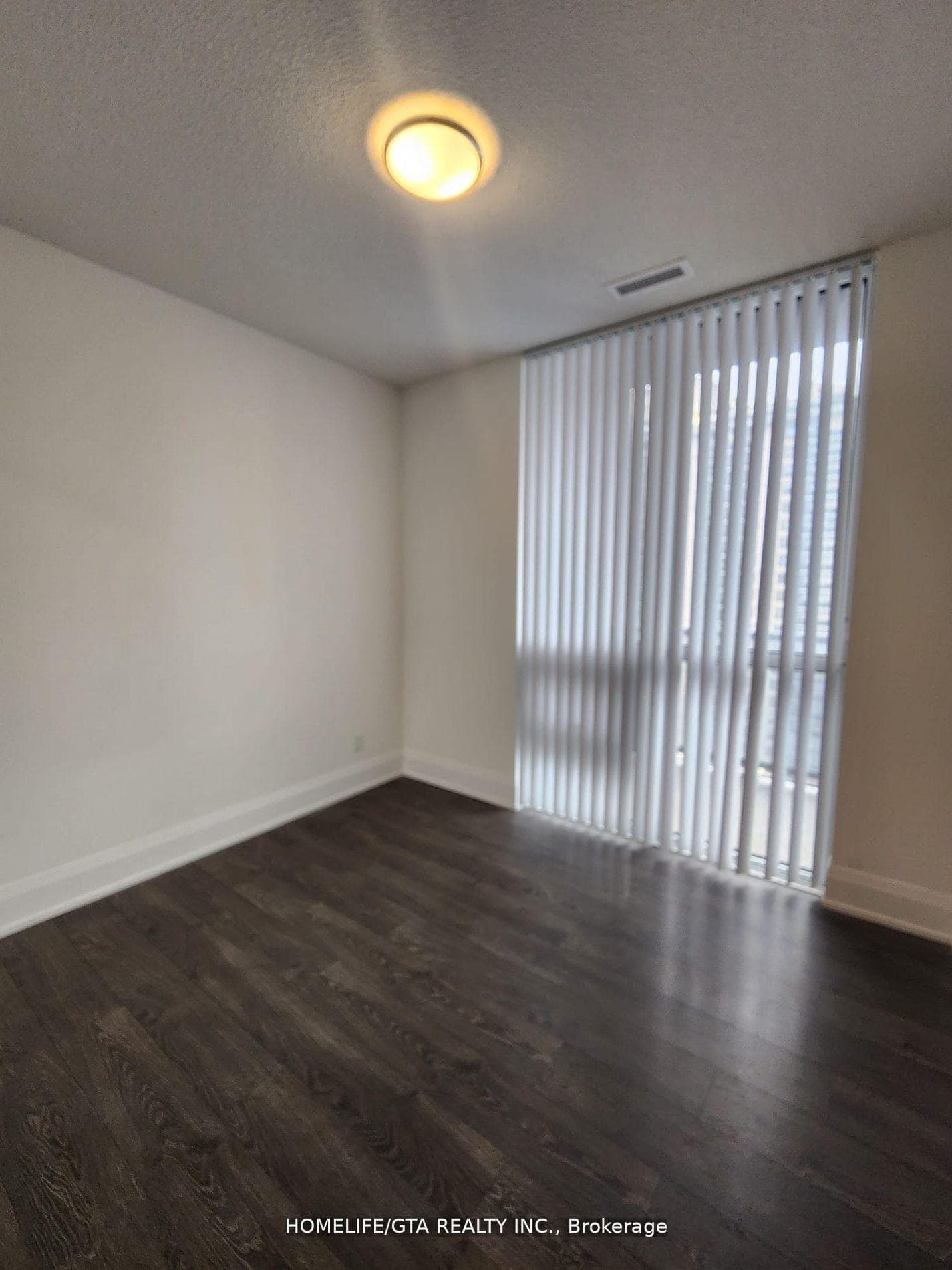 101 Erskine Avenue Unit 1502 photo 4