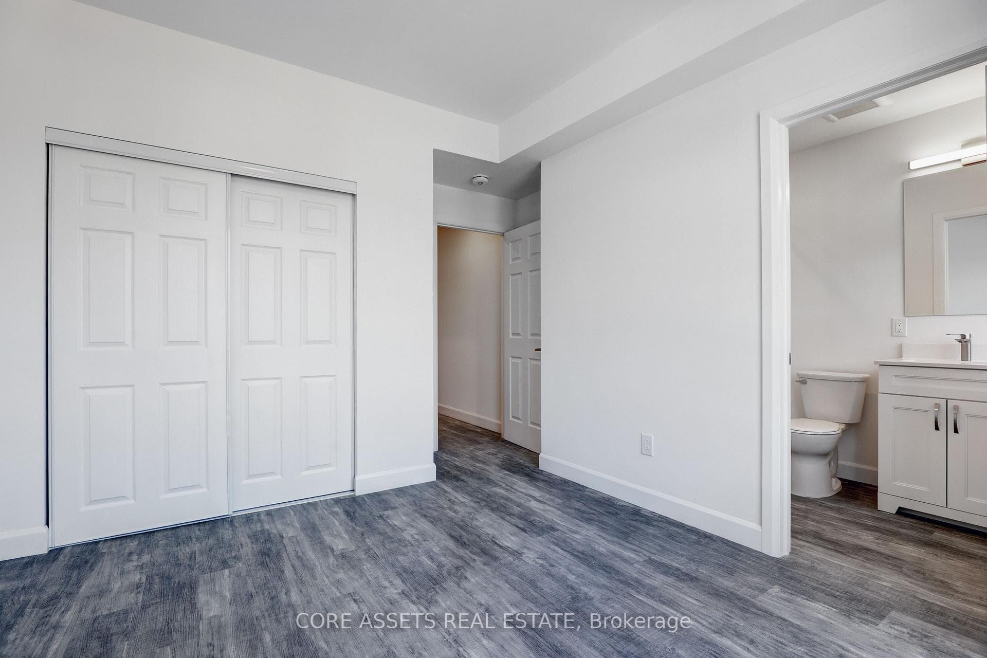 620 Bathurst Street Unit B photo 19
