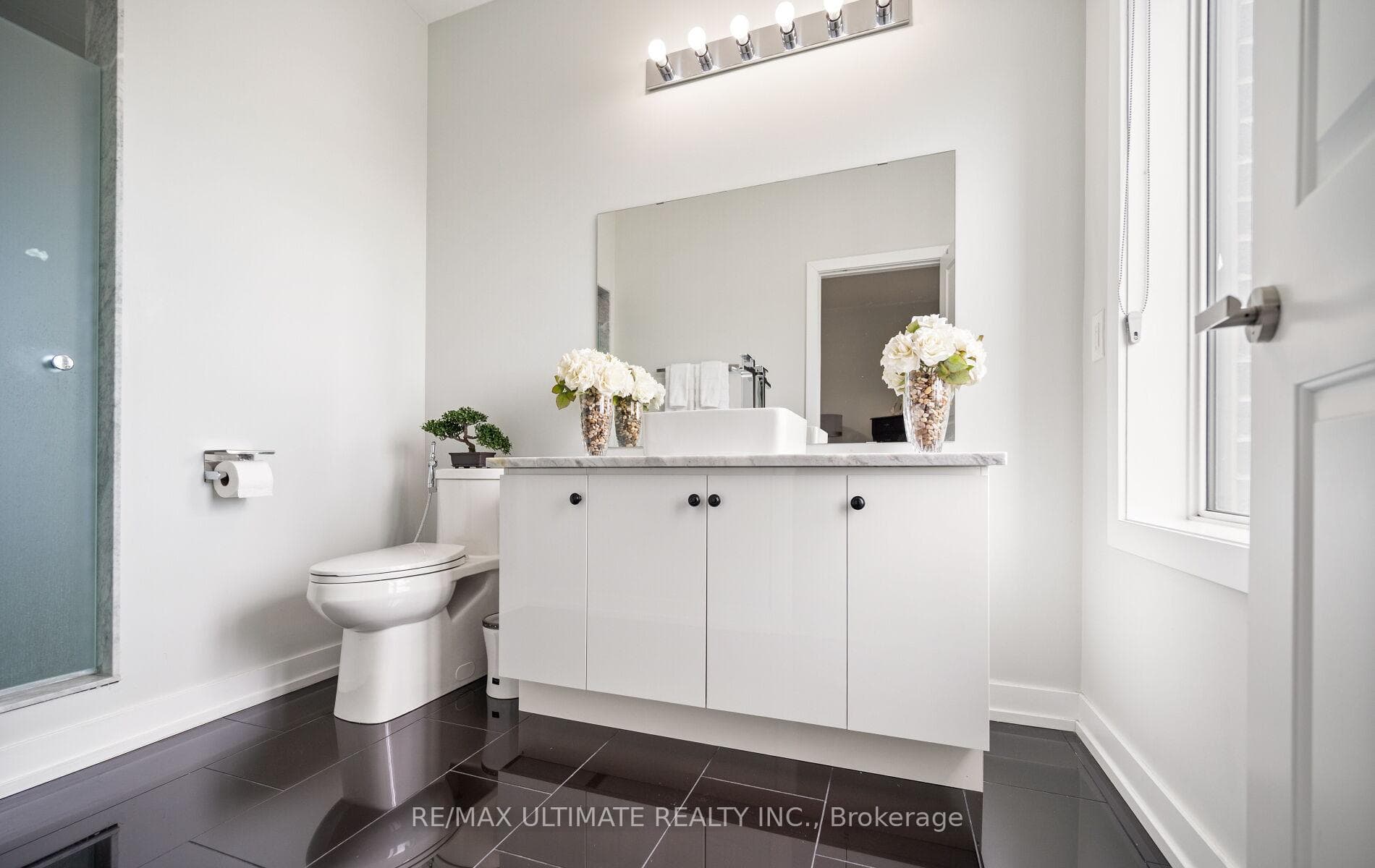 4pc primary ensuite