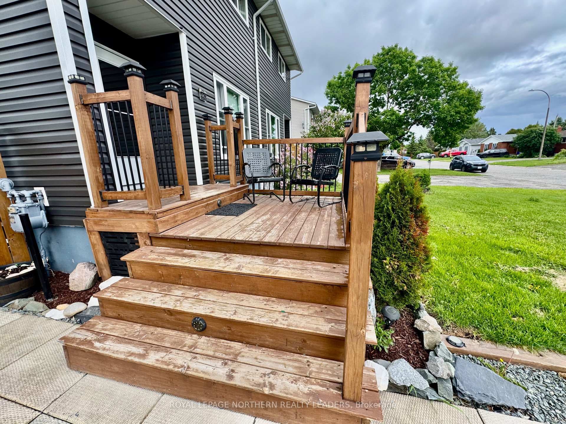 562 Spooner Drive photo 23