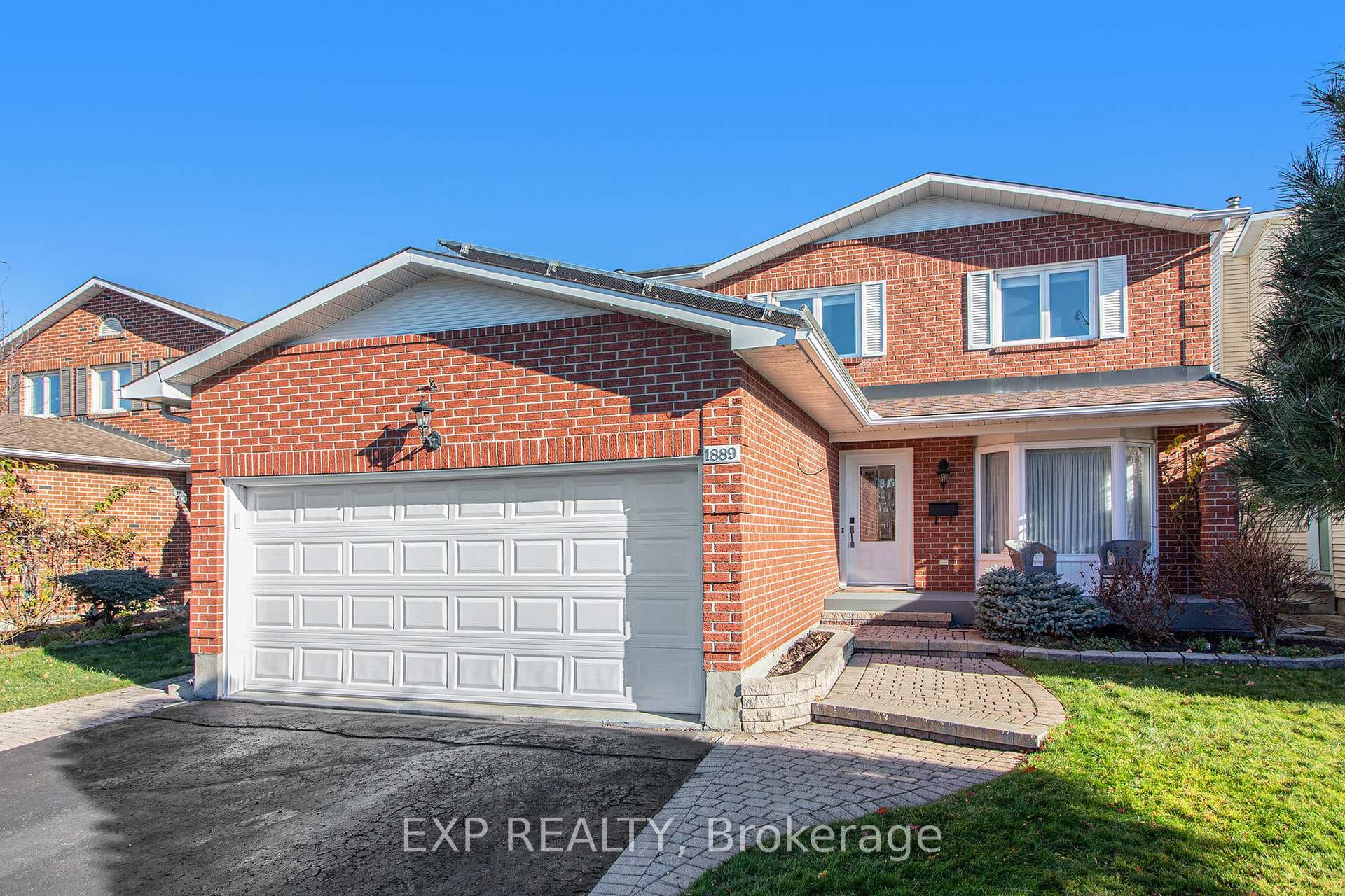 1889 Des Epinettes Avenue photo 1