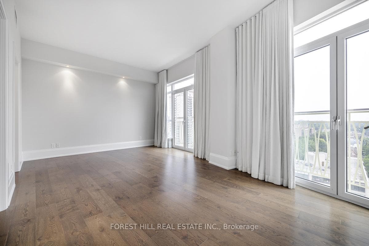 336 Spadina Road Unit PH1 photo 17