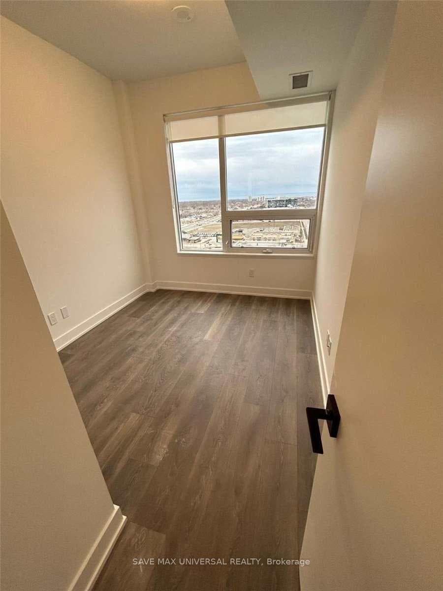 2481 Taunton Road Unit 1408 photo 8