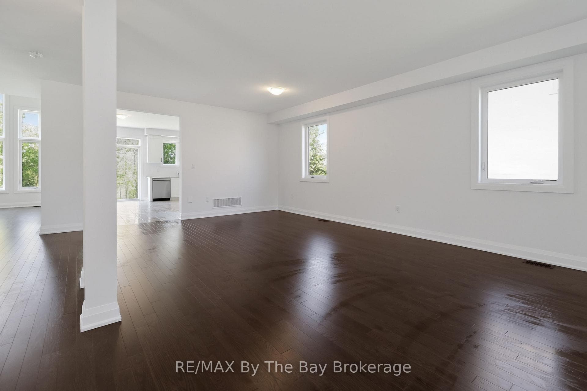 52 Amber Drive photo 6