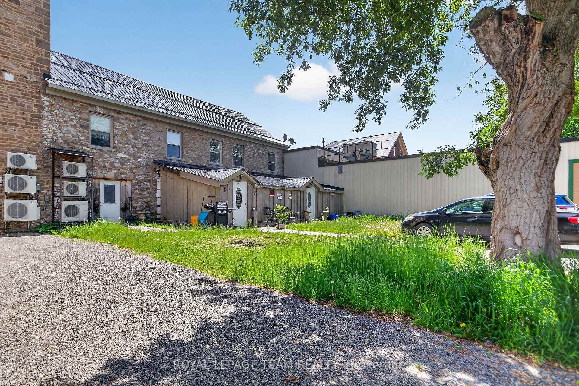 212-224 St Lawrence Street photo 15