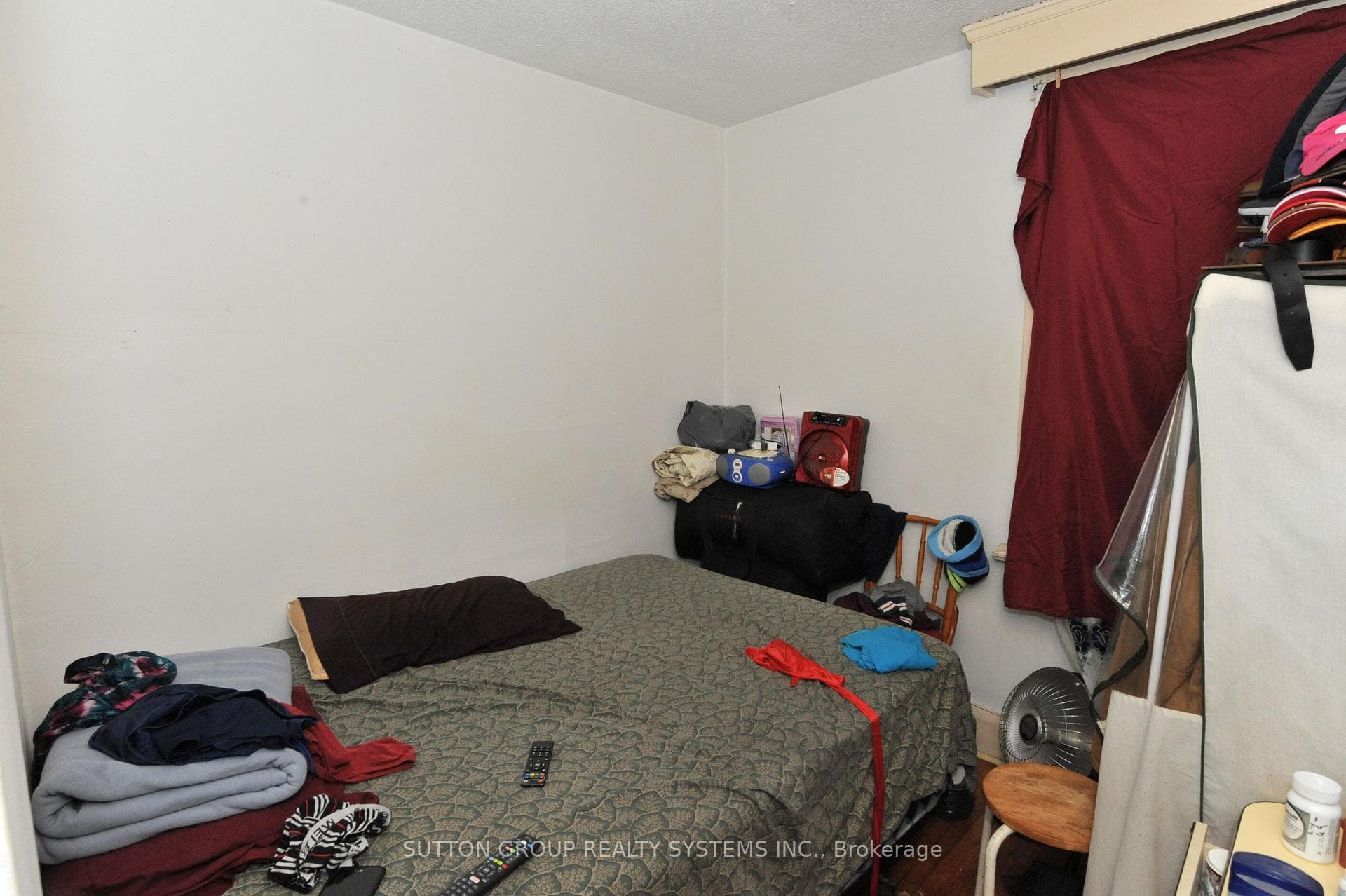 253 Silverthorn Avenue photo 20