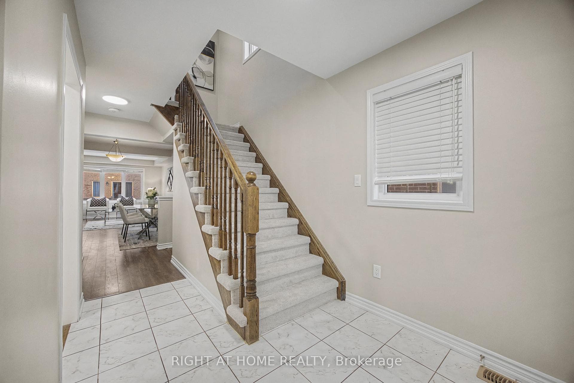 1235 Mulroney Heights photo 7