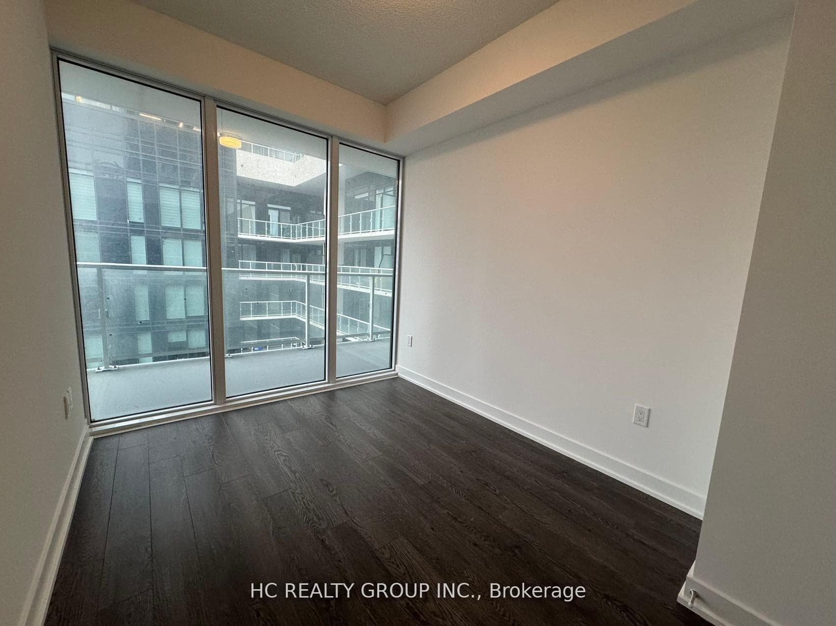 50 O'neill Road Unit 605 photo 8