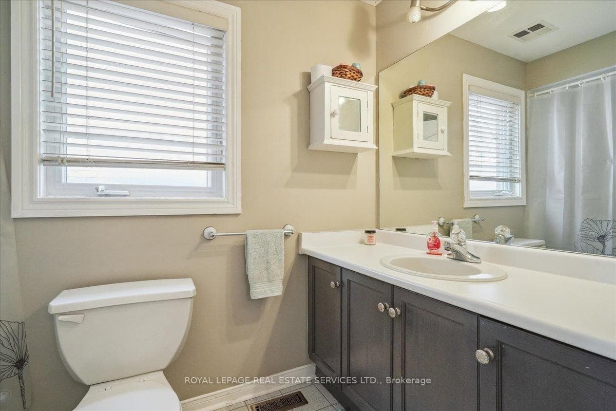 2426 The Promenade N/A photo 18