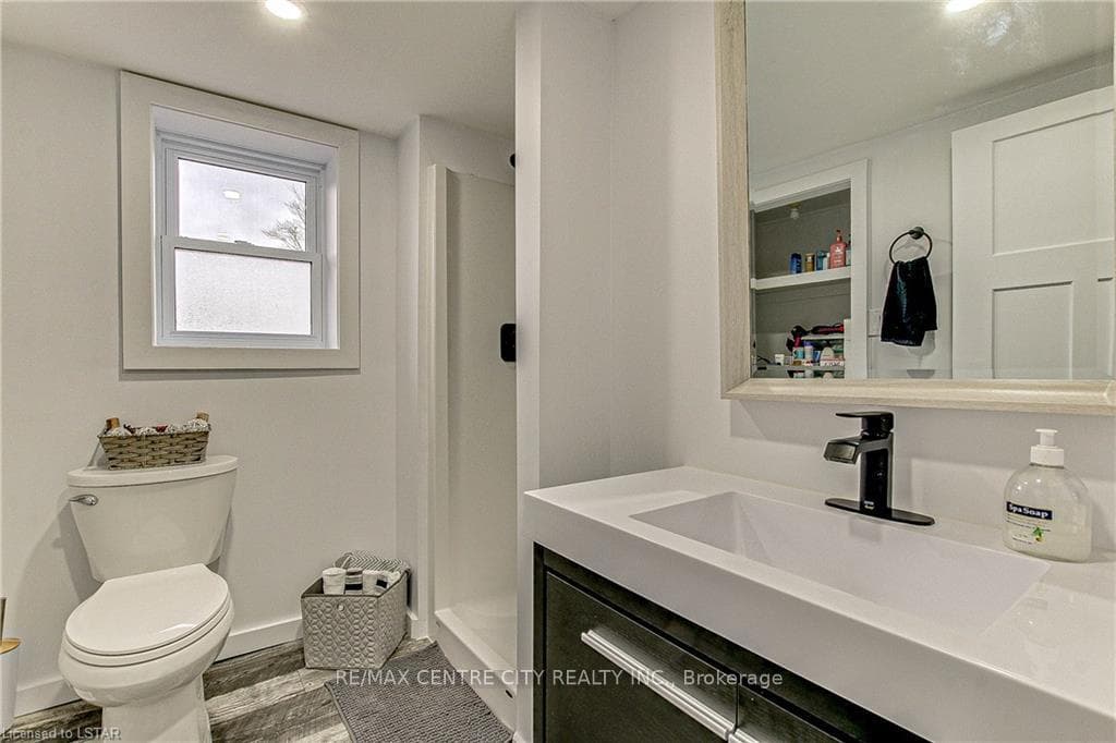 42607 JOHNATHAN Street photo 17