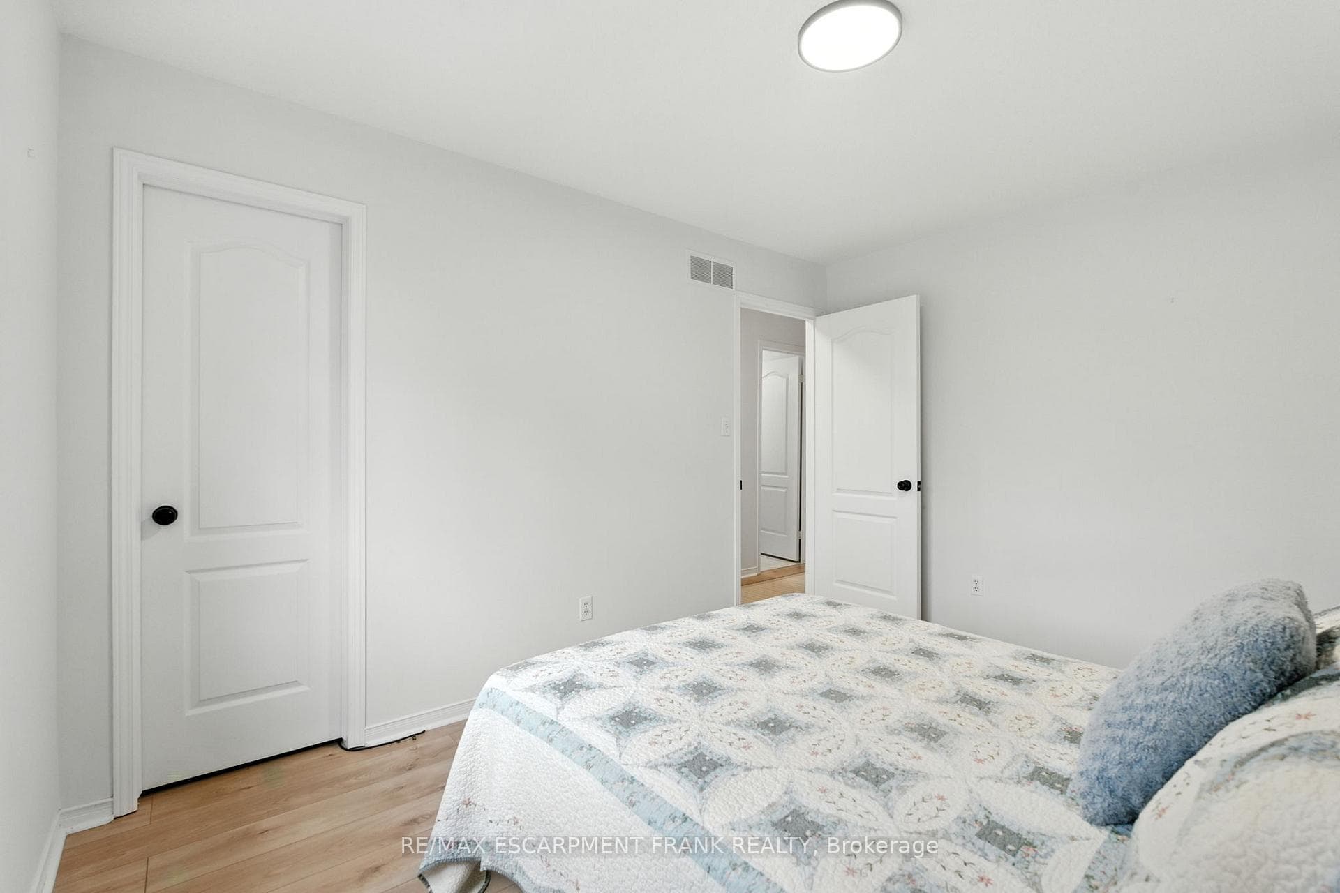 39 Foxborough Drive photo 26