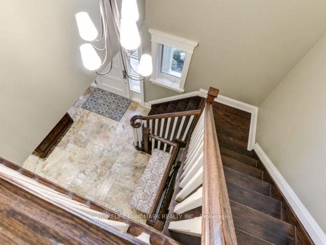 243 Dolphin Court photo 25