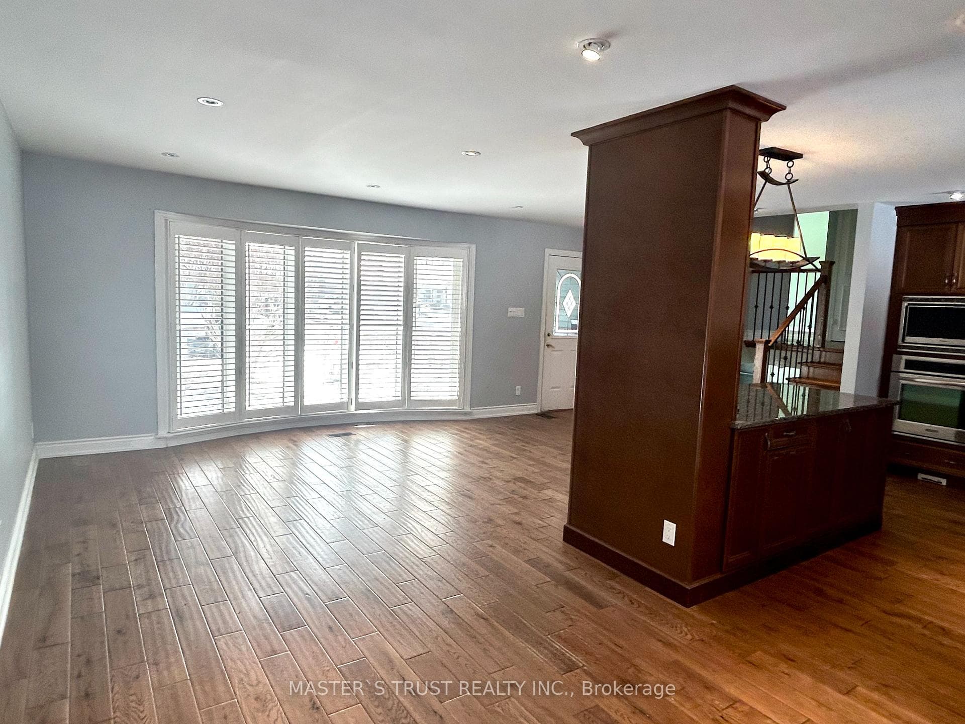 5183 Cherryhill Crescent photo 9