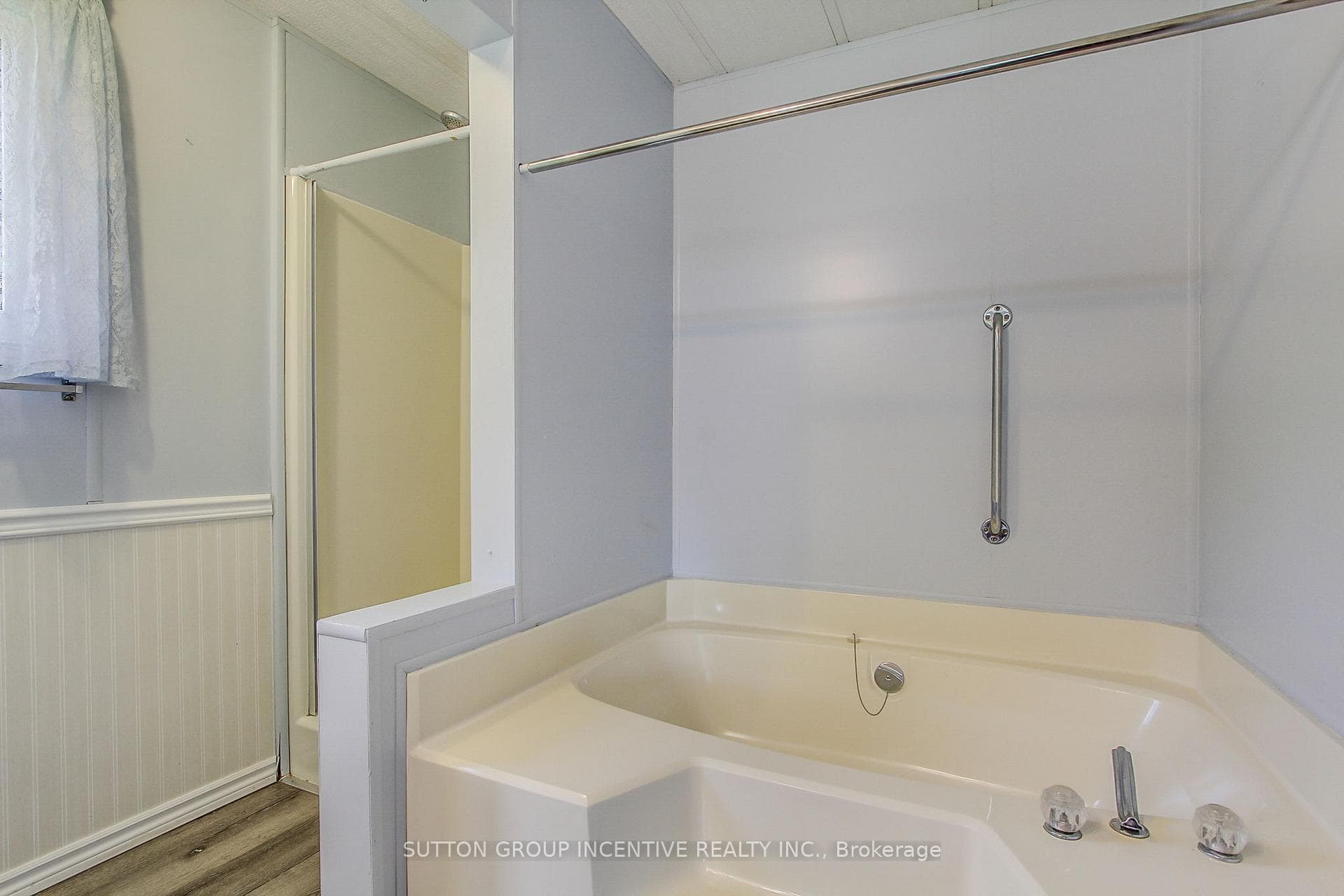 132 Roxanna Drive photo 24