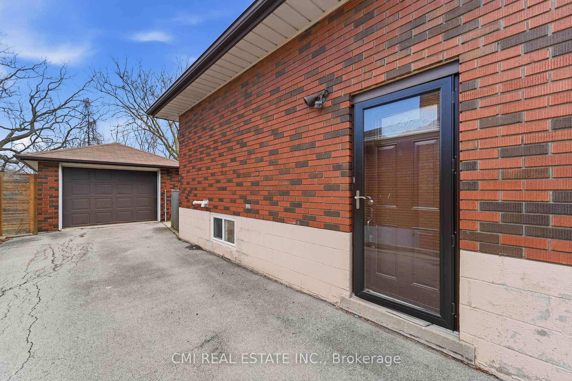 251 Fairridge Road photo 37