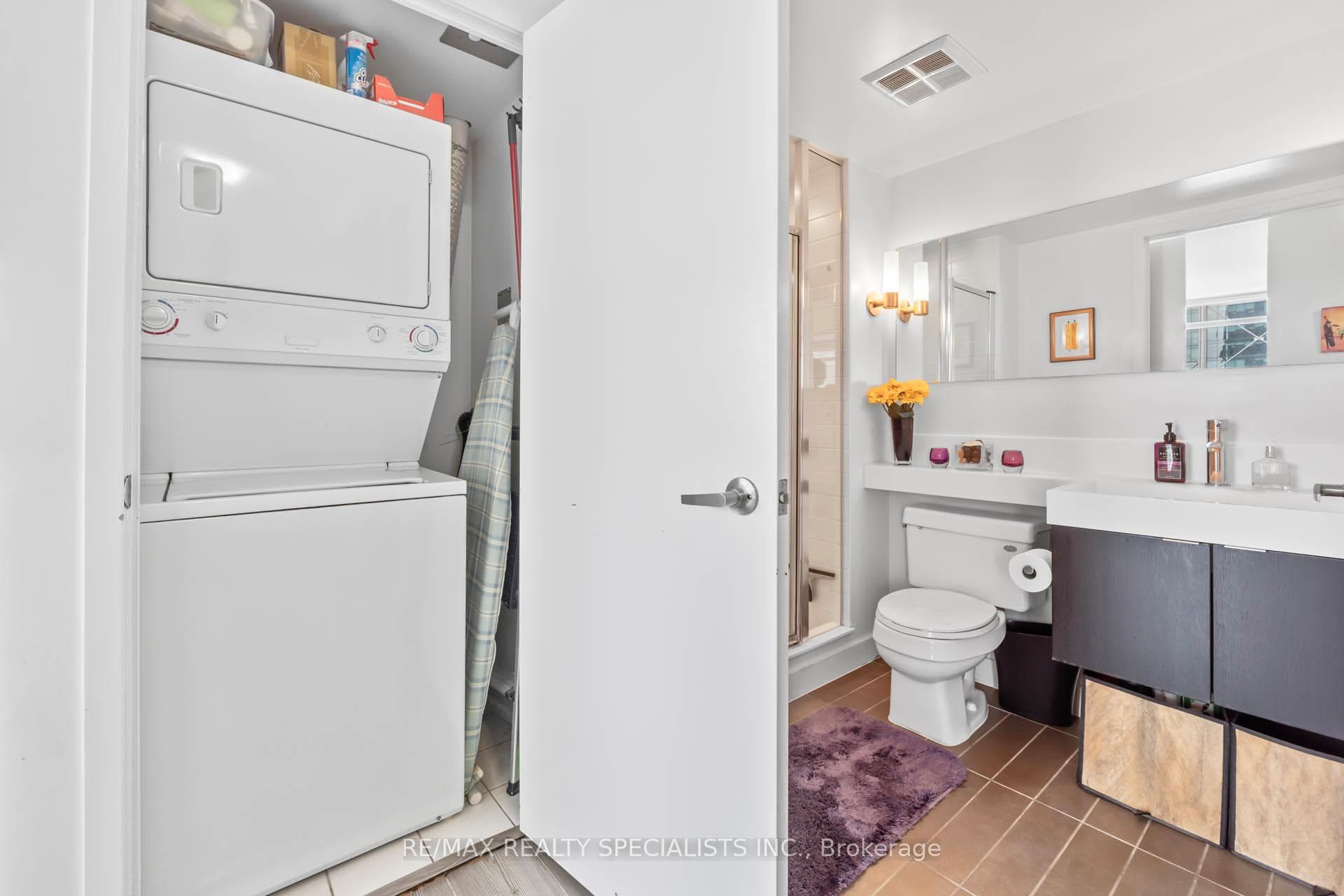 25 Telegram Mews Unit 2202 photo 5