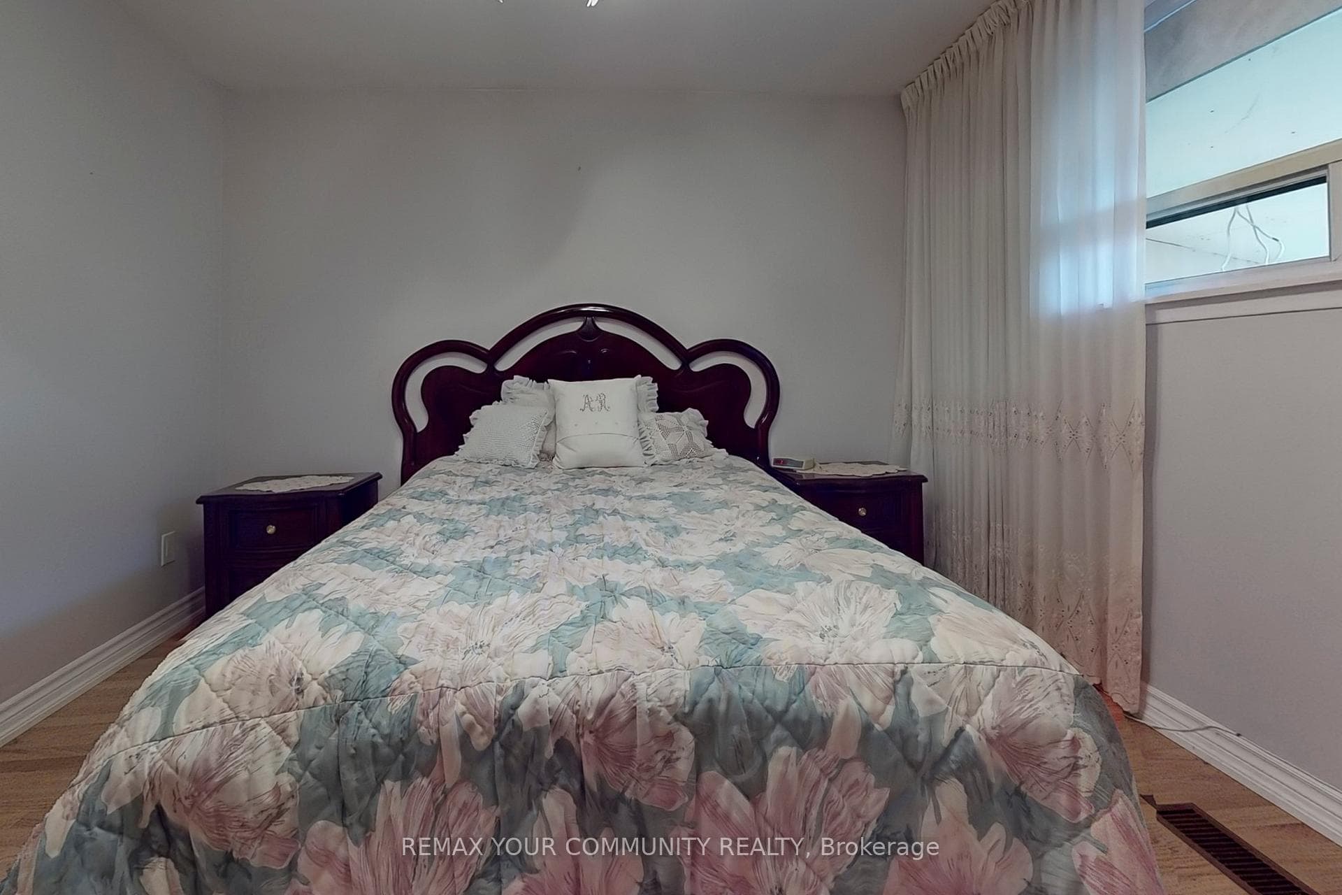 37 Marilyn Place photo 16