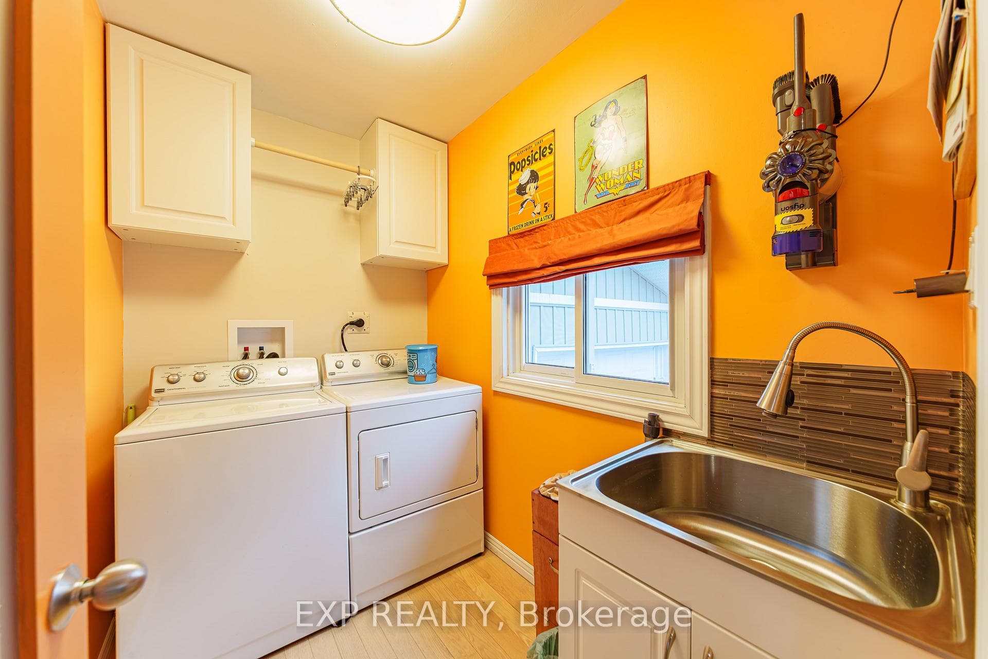 1592 Apeldoorn Avenue photo 14