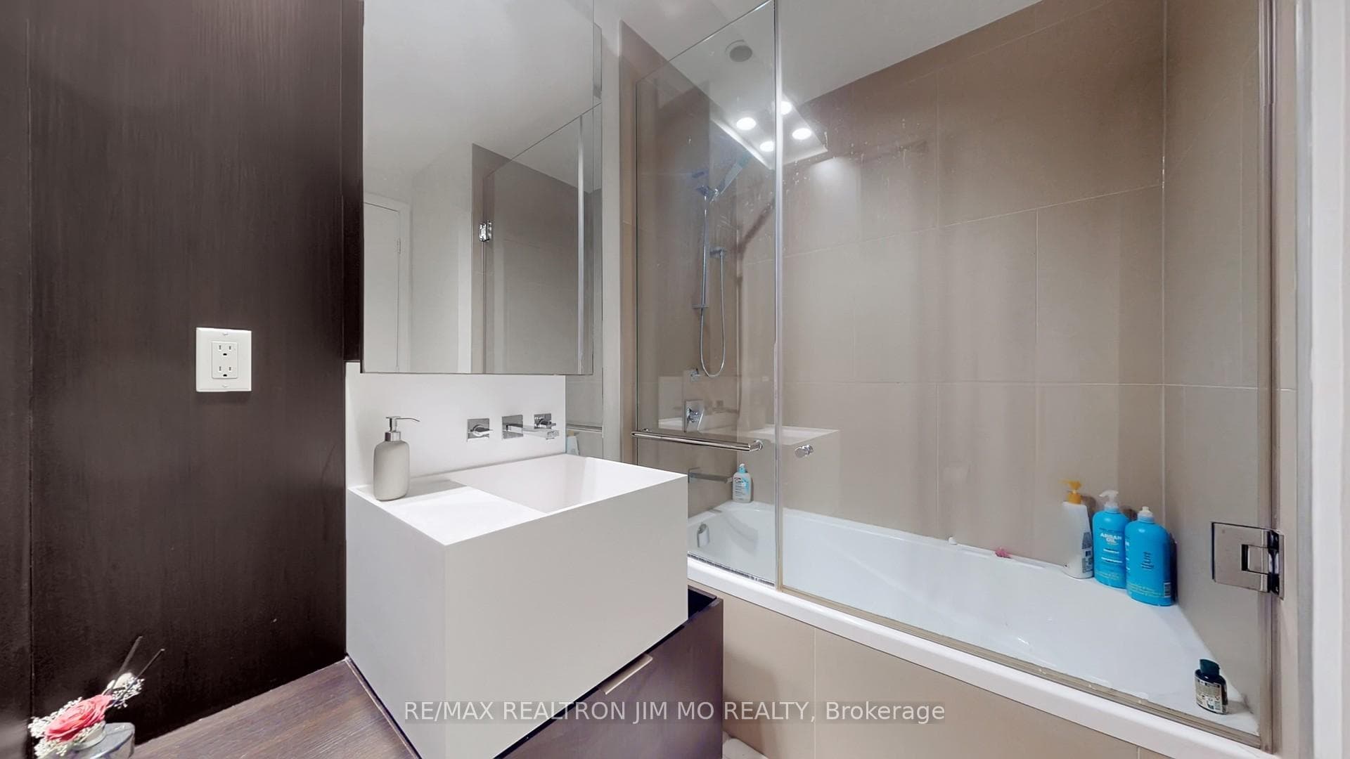 1 Bloor Street Unit 3409 photo 20