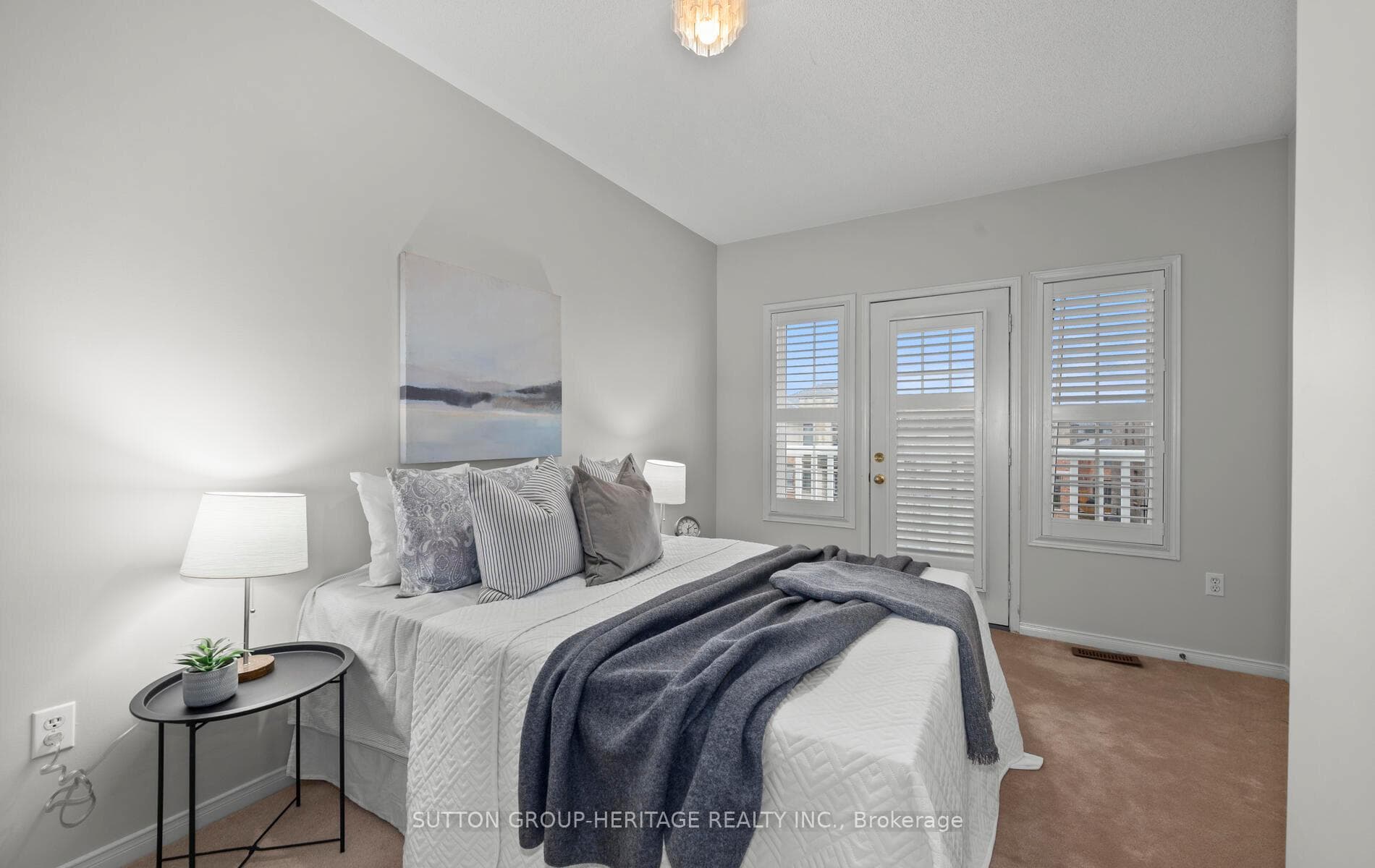 64 Barrister Avenue photo 22