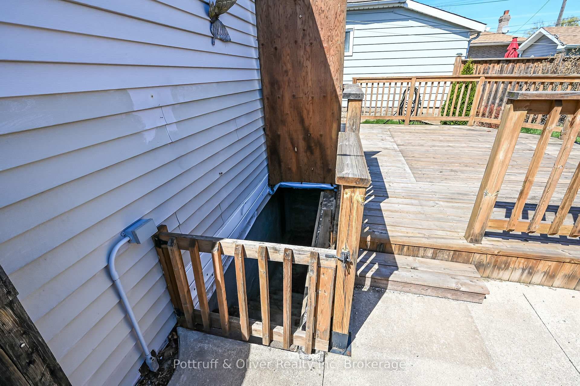 192 Ivon Avenue photo 39