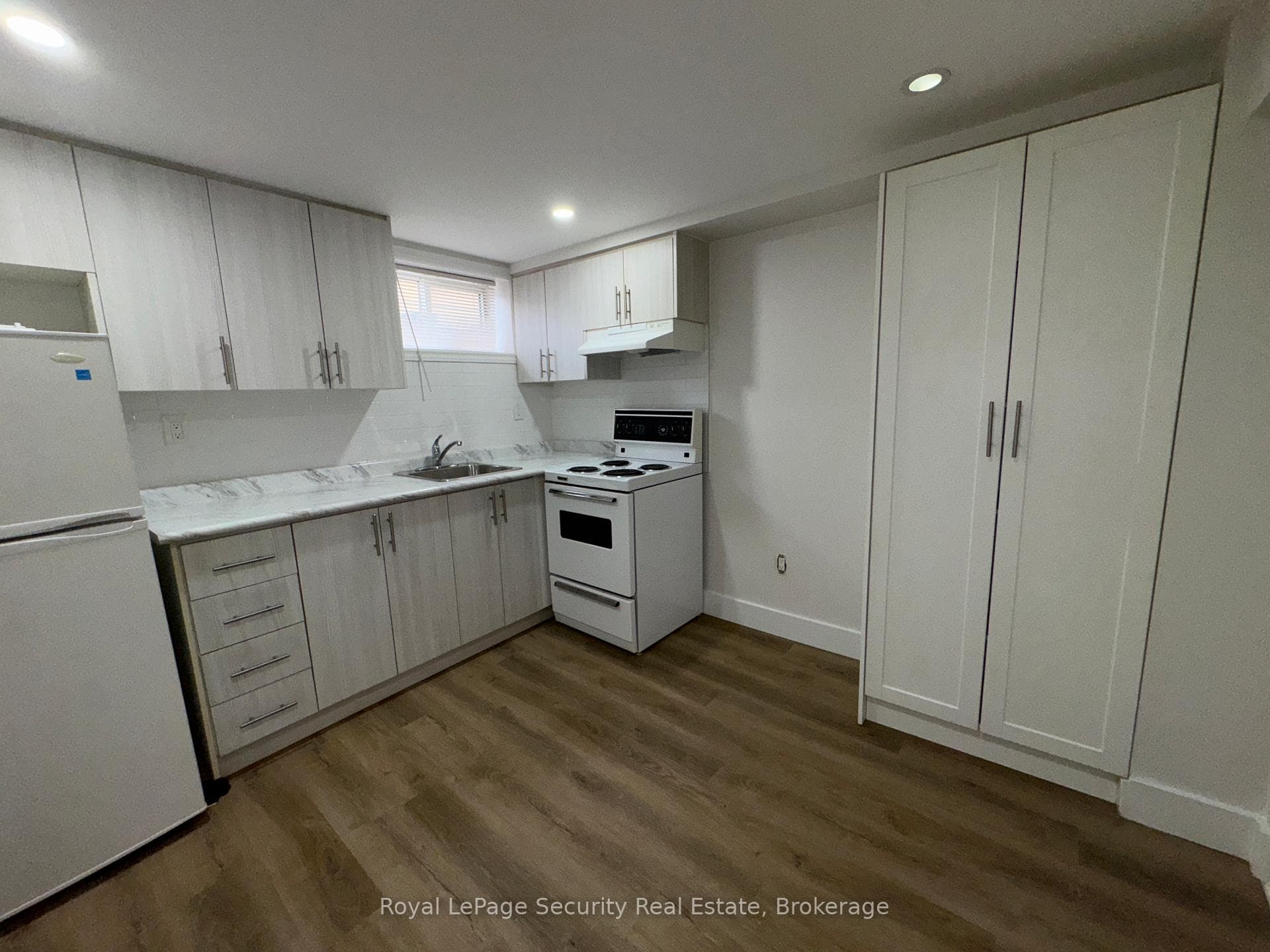 56 Leduc Drive Unit 1B photo 4