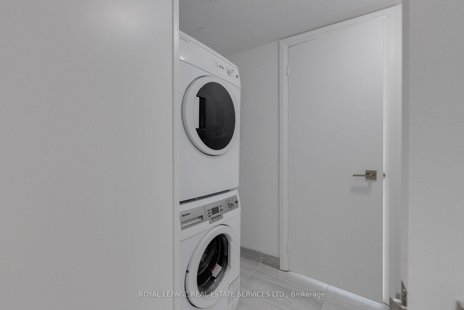555 Wilson Avenue Unit E406 photo 16