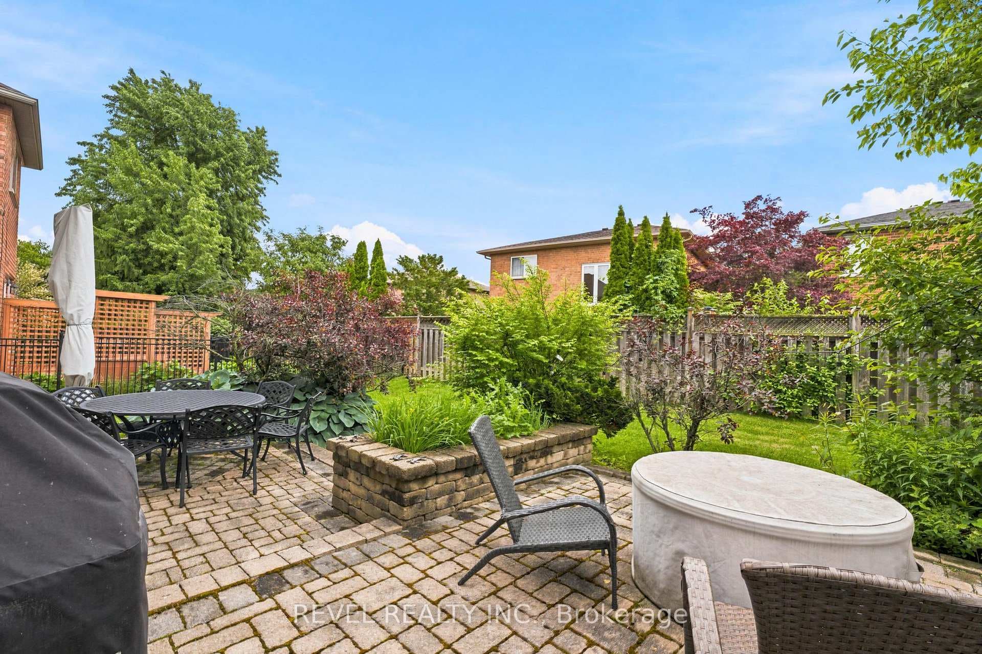 207 Valridge Drive photo 37