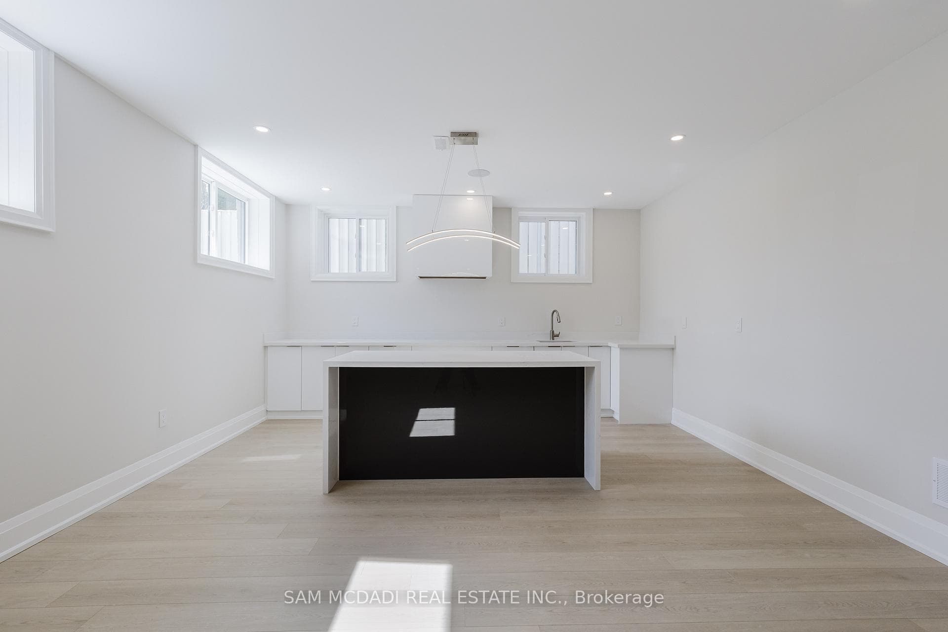 2346 Rebecca Street photo 42