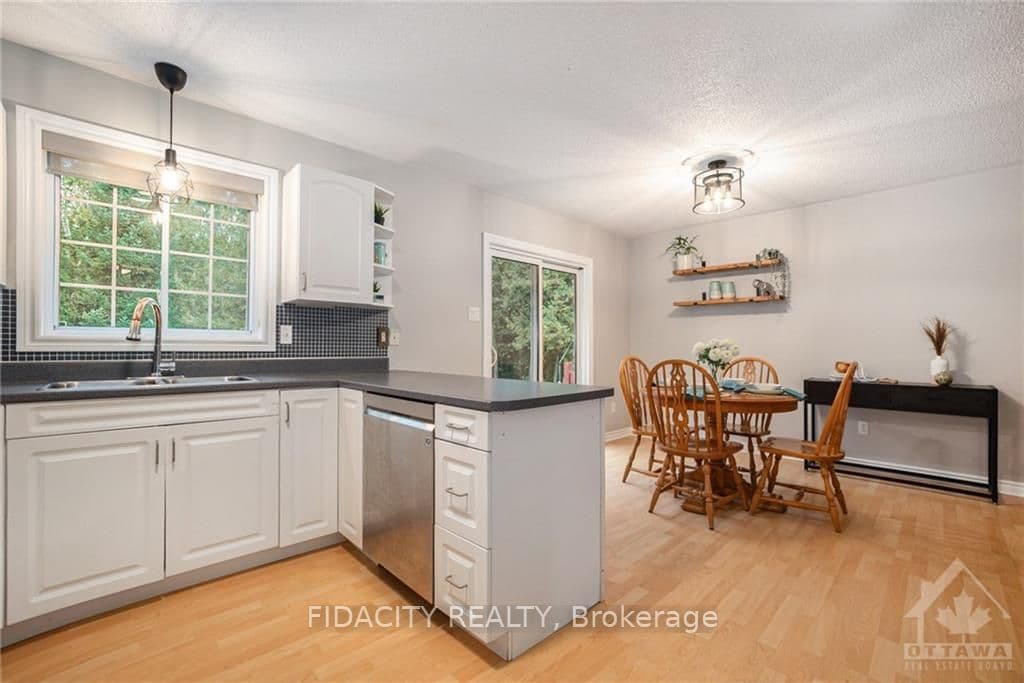 1030 FORD Road photo 9