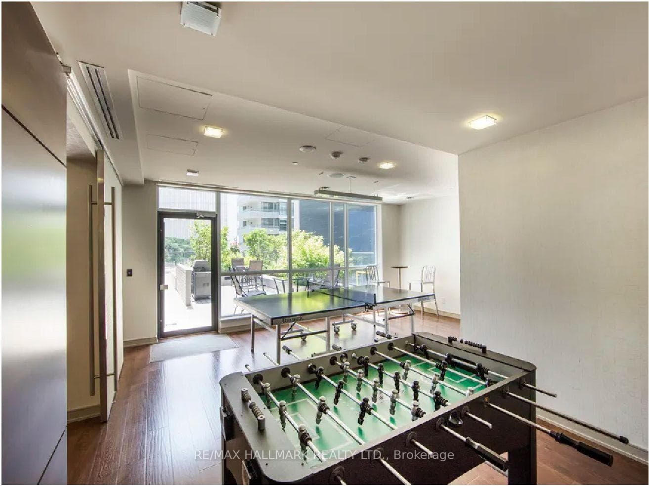 570 Bay Street Unit 2107 photo 14