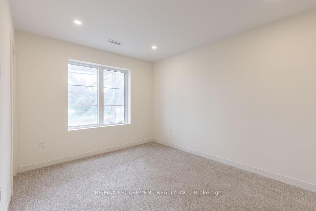 123 Lincoln Street Unit 209 photo 9