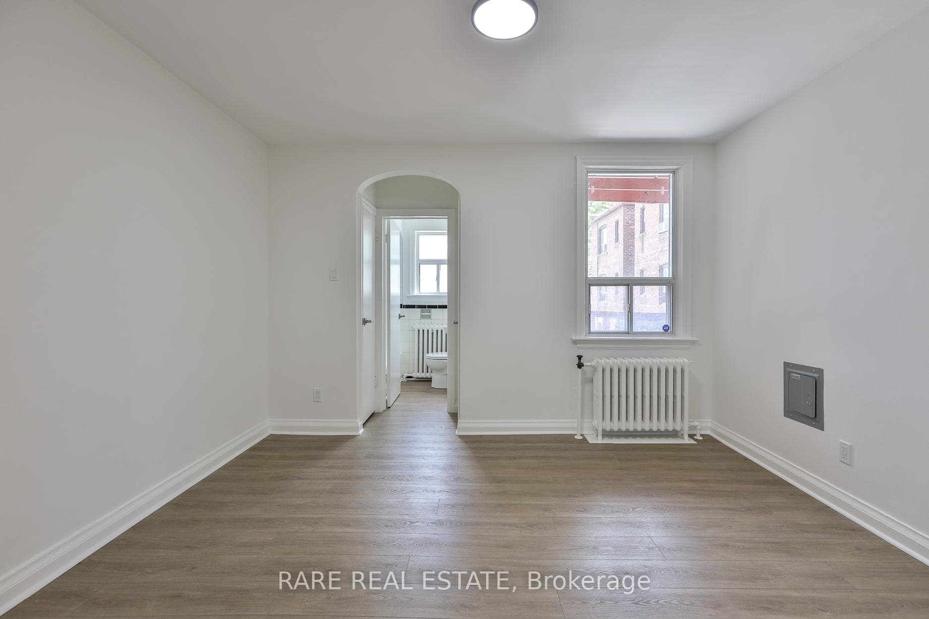 2367 1/2 Queen Street Unit B photo 14