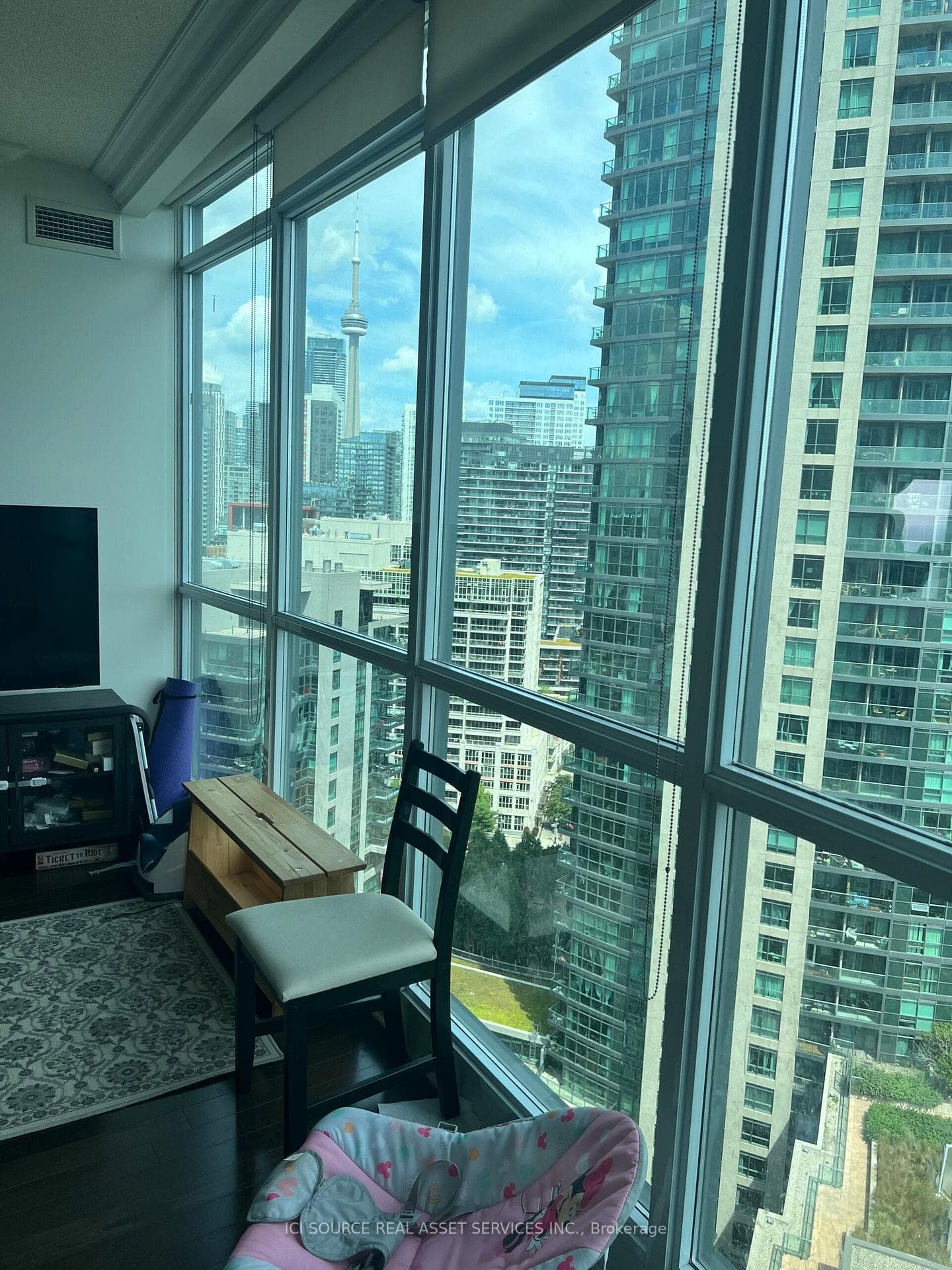 219 Fort York Boulevard Unit 2108 photo 13