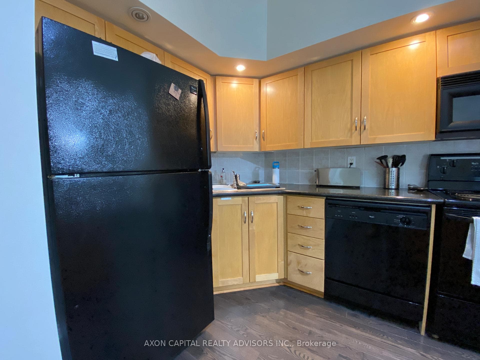 270 Wellington Street Unit PH03 photo 10