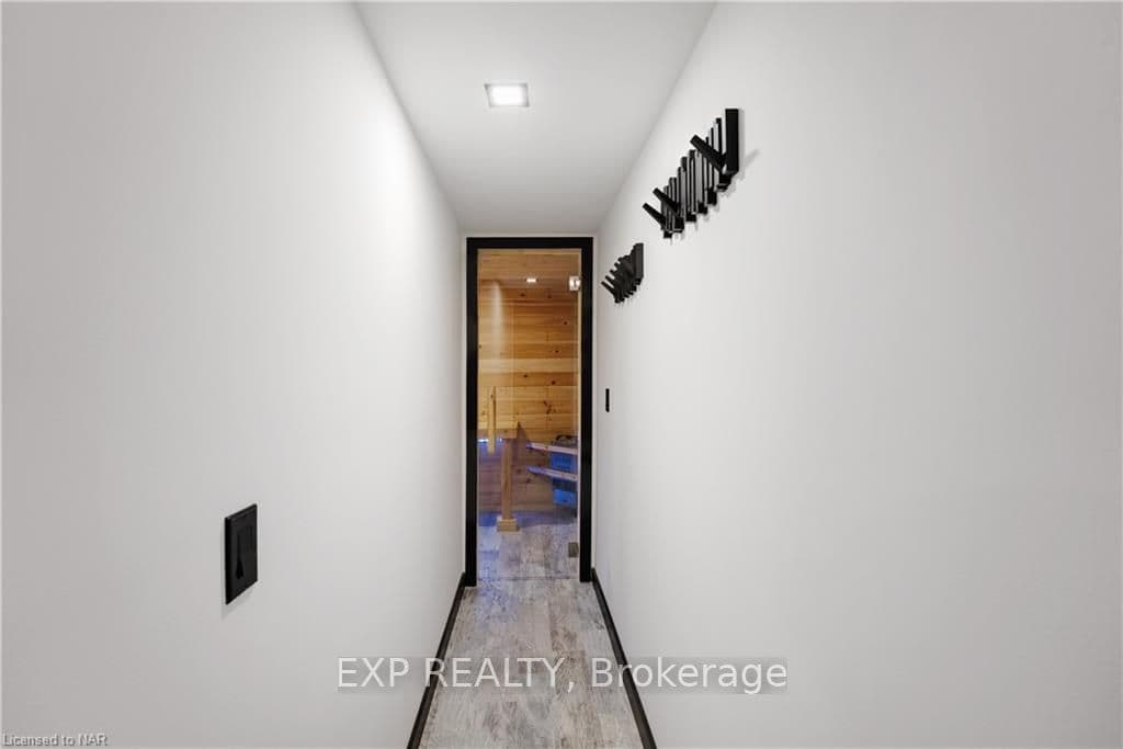 300 RICHMOND Street Unit 17 photo 43