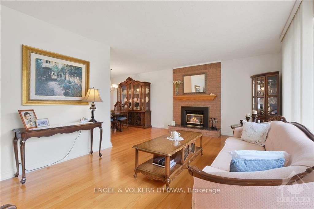 54 FARLANE Boulevard photo 5